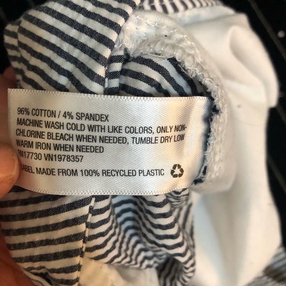 White and grey shorts - Picture 4 of 4